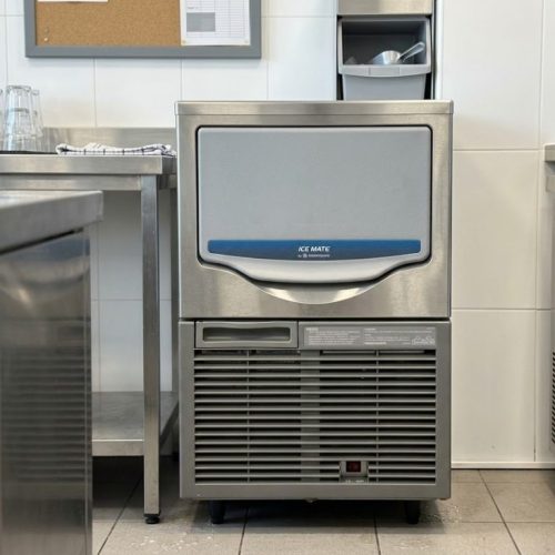 Máy làm đá viên vuông nhỏ Hoshizaki SRM-105A