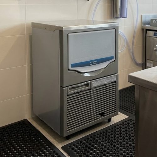 Máy làm đá viên vuông nhỏ Hoshizaki SRM-105A