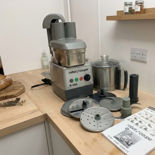 Máy thái lát rau củ quả robot coupe R402