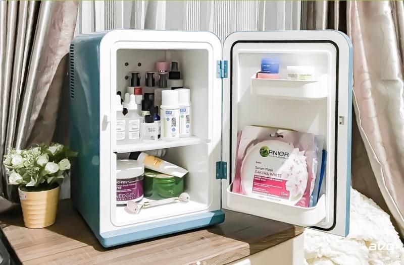 Tủ lạnh chuyên dụng dùng để bảo quản nước hoa và mỹ phẩm