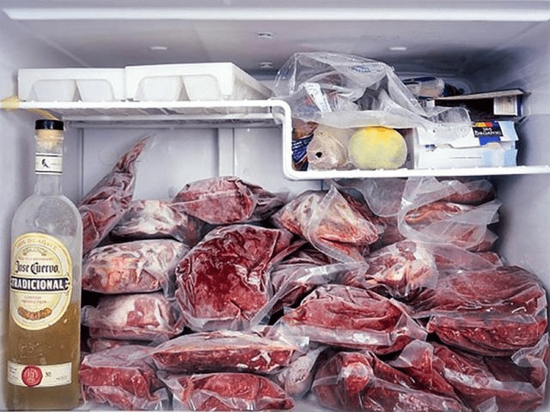 Nhồi nhét quá nhiều thực phẩm vào trong tủ lạnh